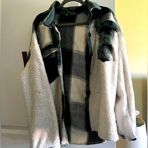 XL Women’s Shacket.